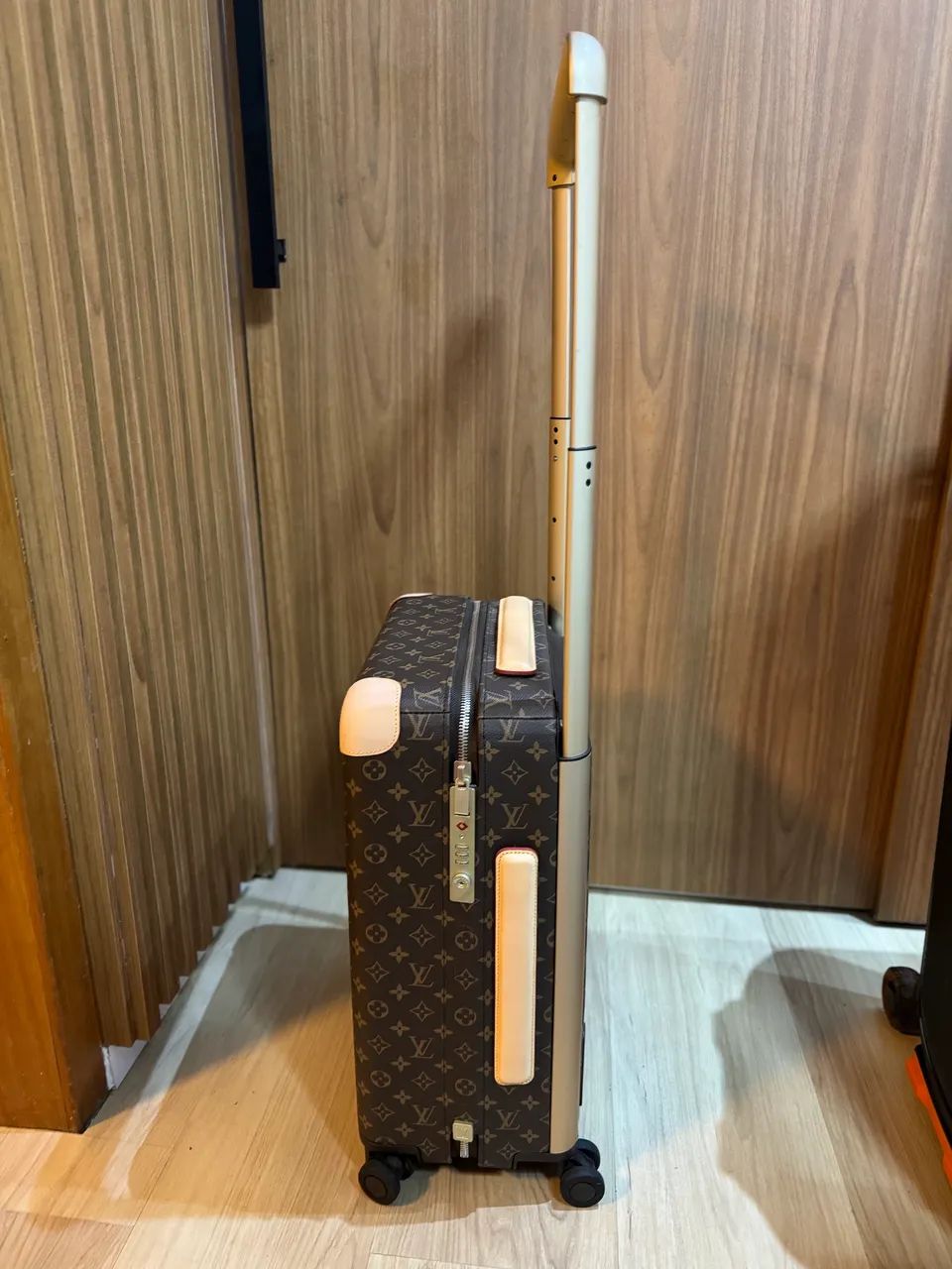 Mala de Viagem Louis Vuitton Horizon Monogram - Luxo e Sofisticação - Foto 5