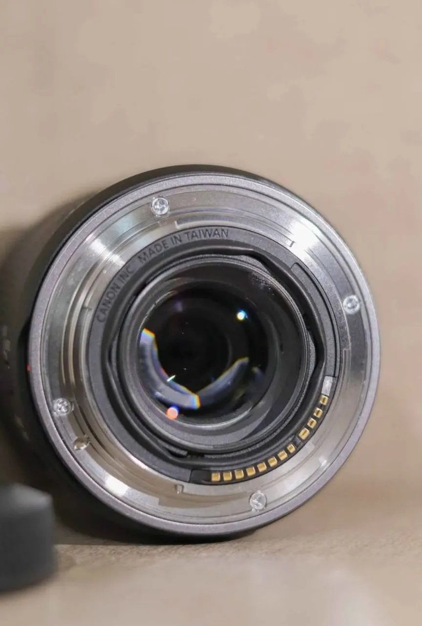 Lente Canon 24-205 F4-7.1 RF
