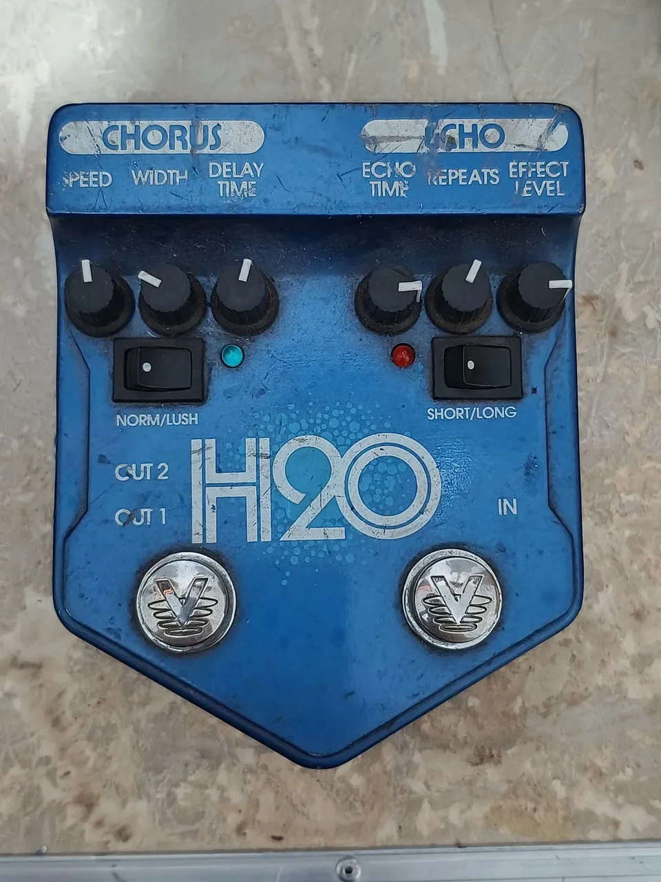 Pedal de Chorus/Echo Visual Sound H2O