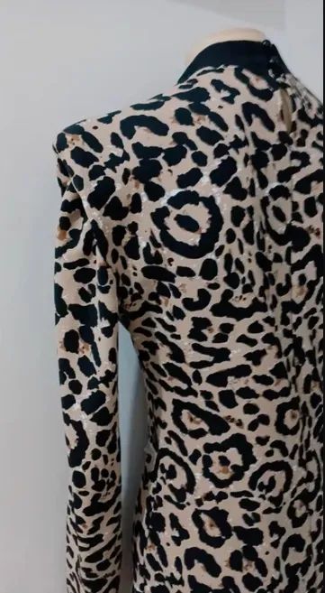 Elegante vestido da Shein oncinha - veste M - R$45 card/pix - - Foto 2