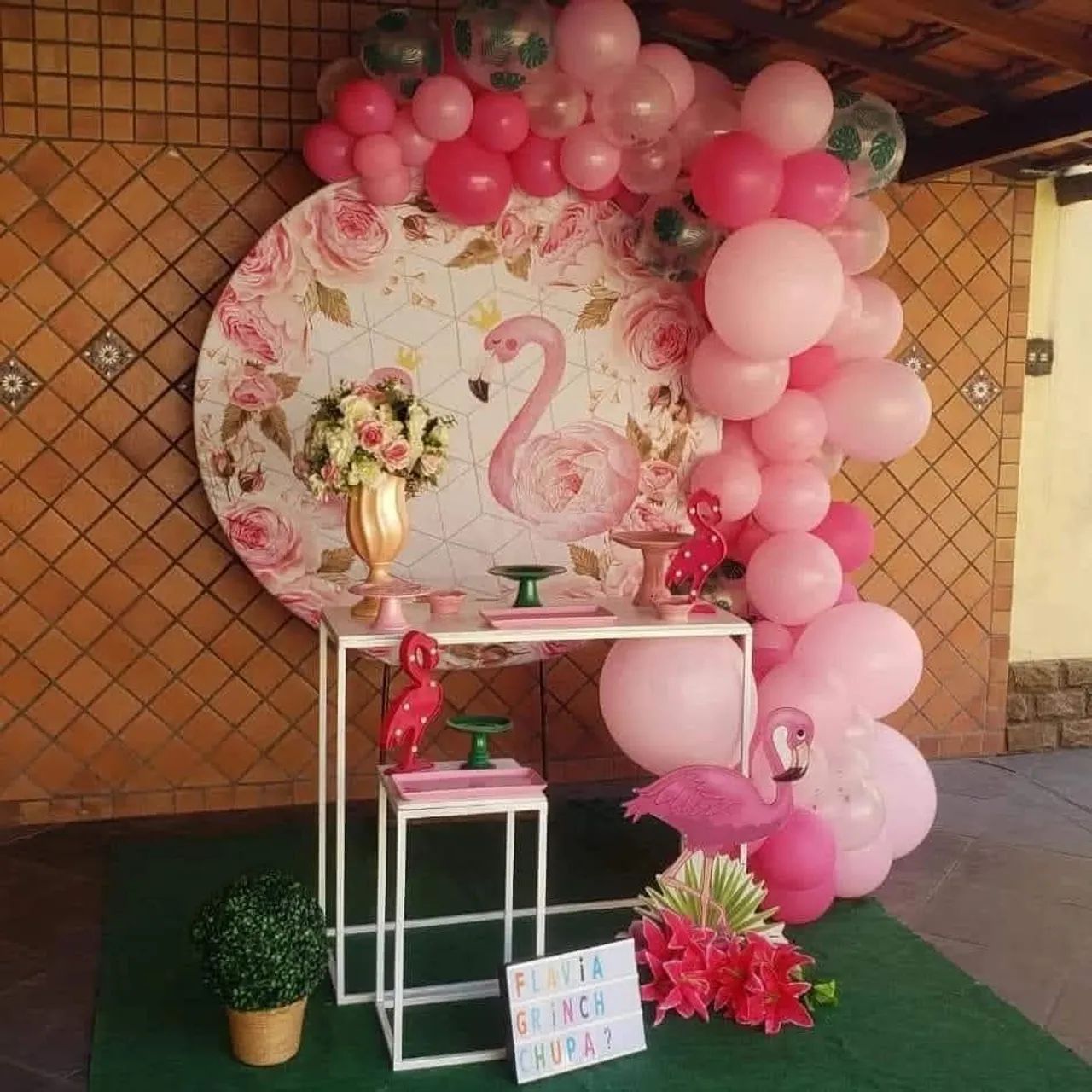 Decoração de Festa com arco de bolas 