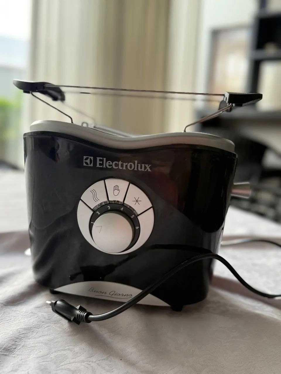 Torradeira Elétrica Electrolux  -  Nova
