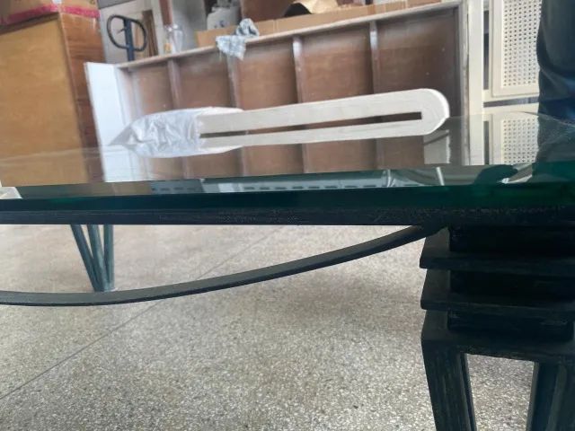 Mesa de centro com tampo de vidro - Foto 4