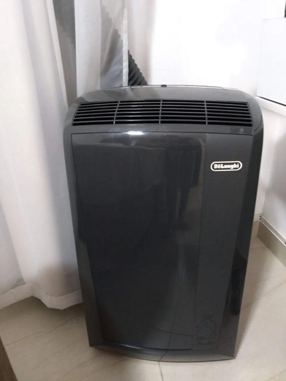 Ar condicionado portátil Delonghi Pinguino 12.000 btus - Foto 2