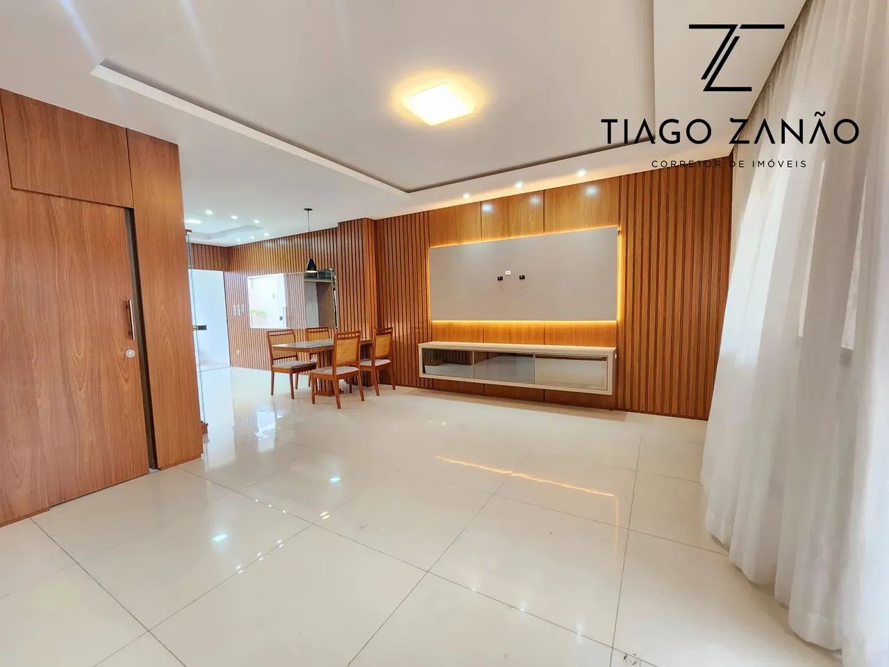 Linda casa com 3 suítes com armários embutidos, área gourmet e piscina - Foto 2
