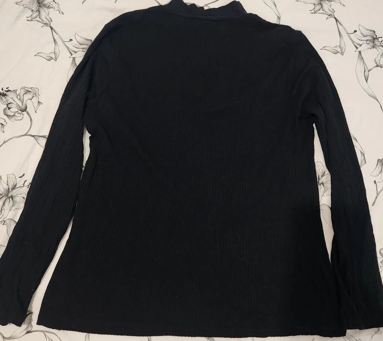 Camiseta de zíper preta - Foto 3