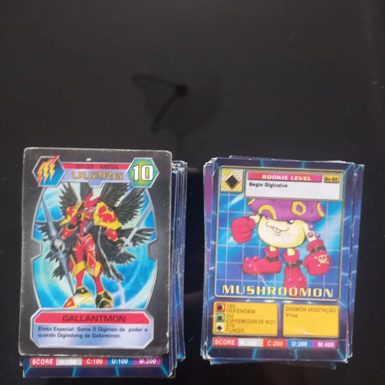 84 cartas digimon ( digital monster)