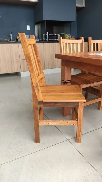 Mesa de madeira demolição com ladrilhos  - Foto 3