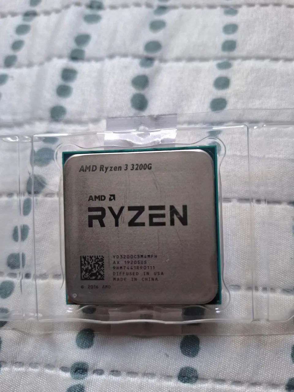 Processadod AMD Ryzen 3 3200G + Cooler original 