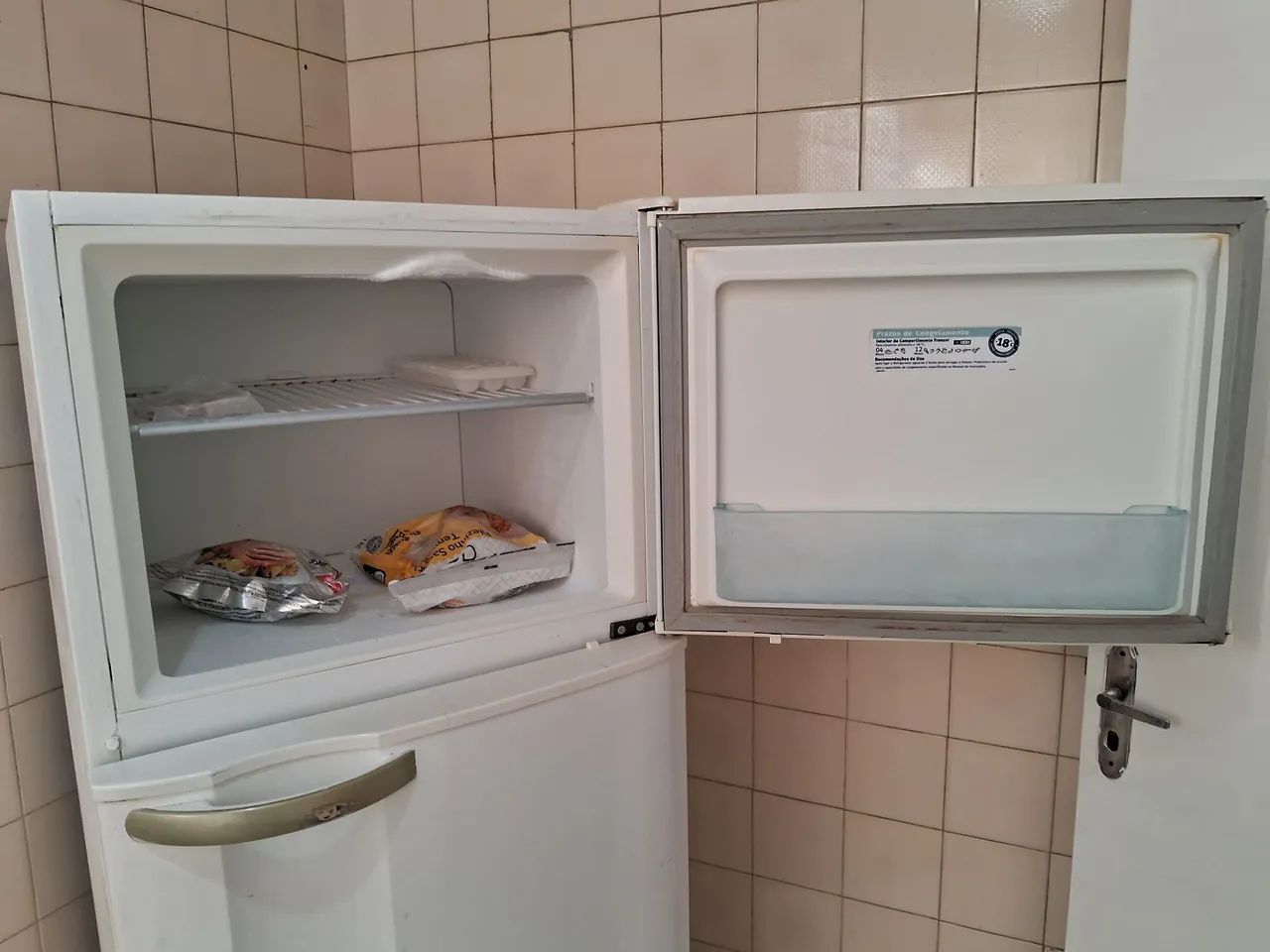 Geladeira Duplex DC37  Electrolux Branca - Foto 4