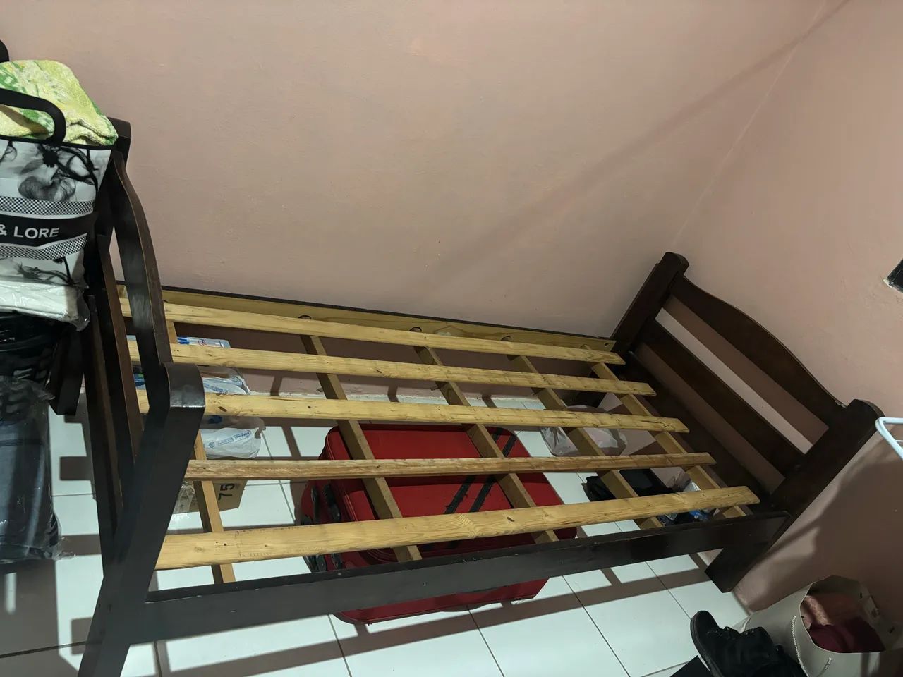 Cama solteiro em madeira  - Foto 3