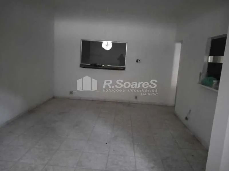 Locação de prédio com 2 andares, composto de 6 salas
