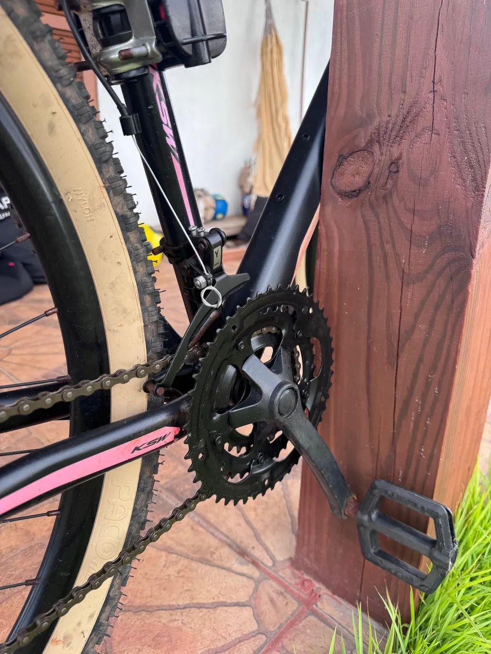 Bicicleta KSW Aro 29 Alumínio Freio a Disco - Muito Nova - Foto 2