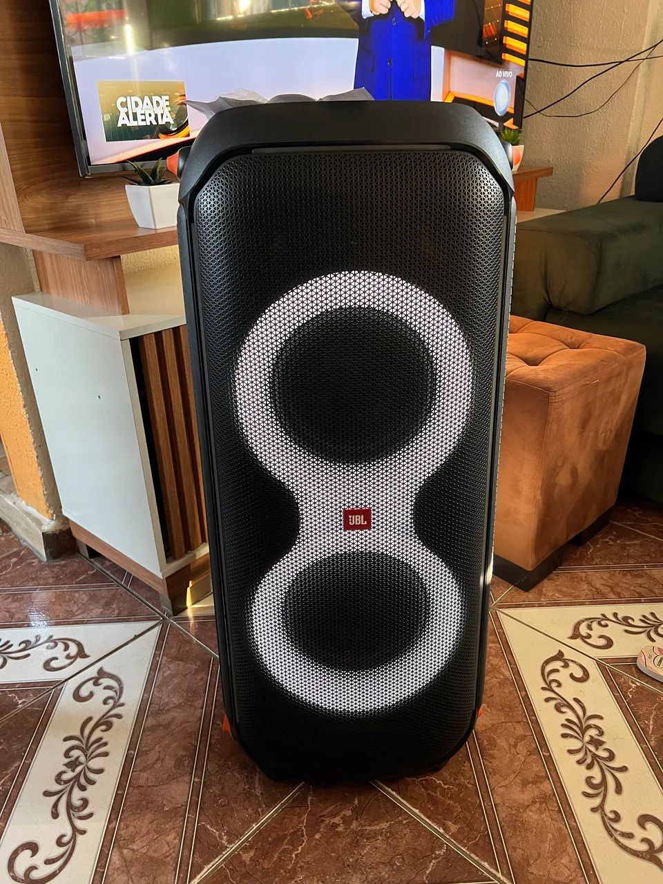 Jbl PARTYBOX 710w nova com nota fiscal e manuais 