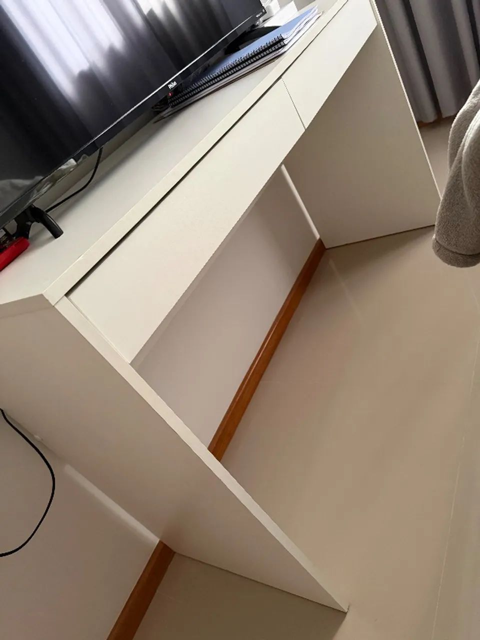 Desk65704321015681120