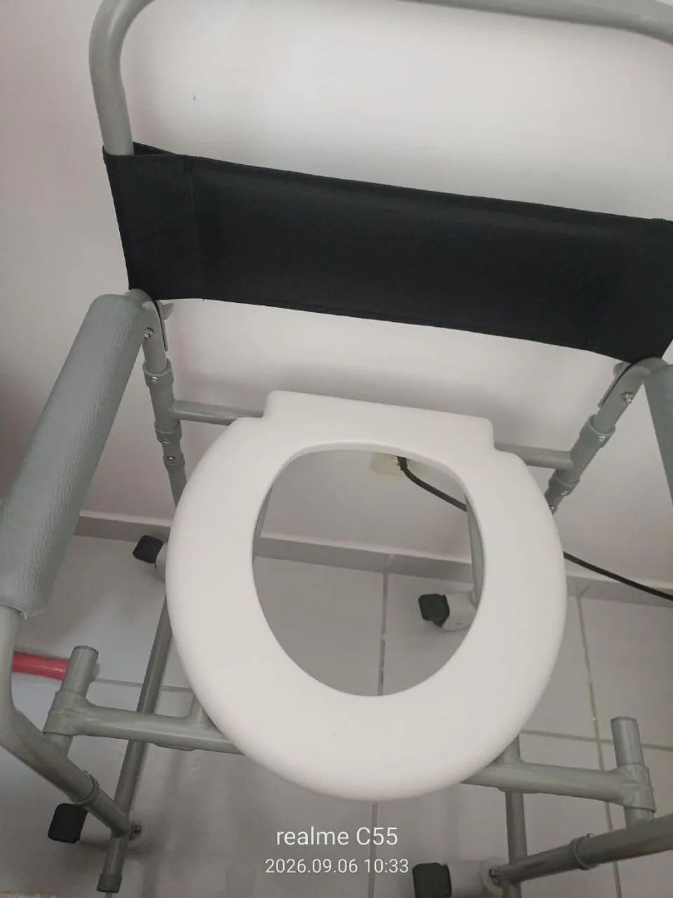 Cadeira de Banho e Andador 