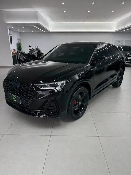 Audi Q3 SPB Perf. Black 2.0 TFSI Tipt. Quat. 2023