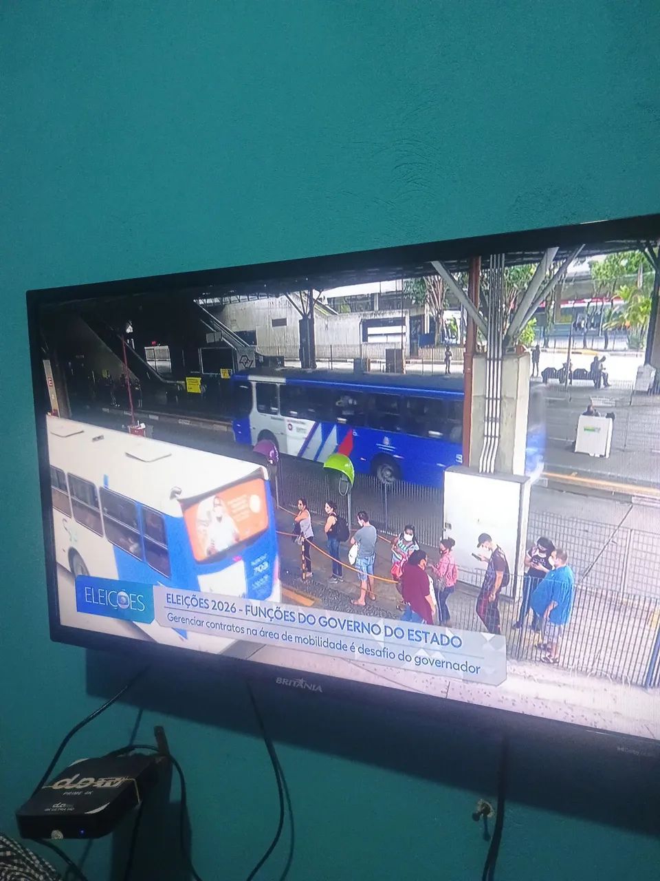 Vendo tv linda smartv Britânia 32polegadas - Foto 3