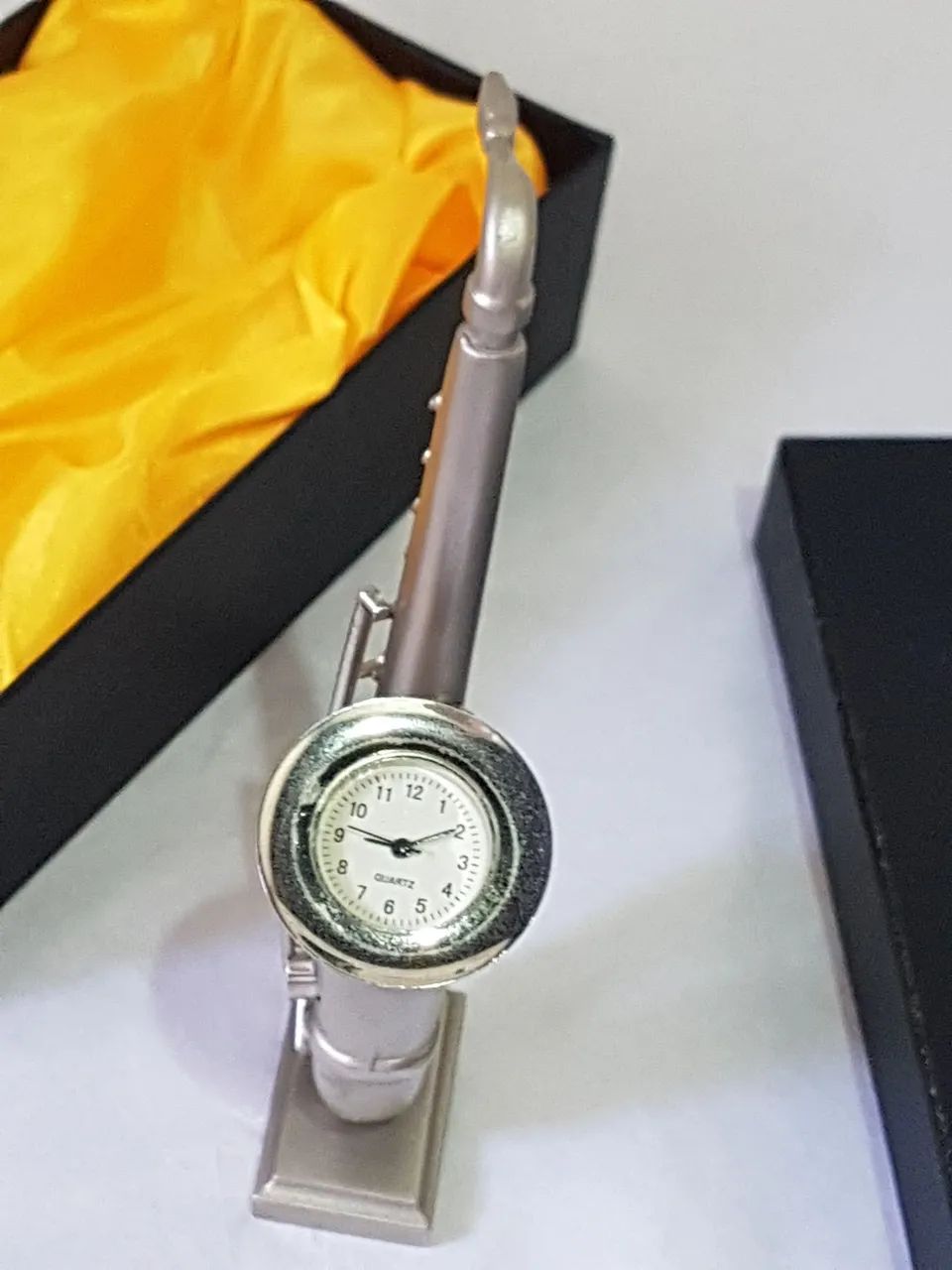 Relogio de mesa saxofone - Foto 4
