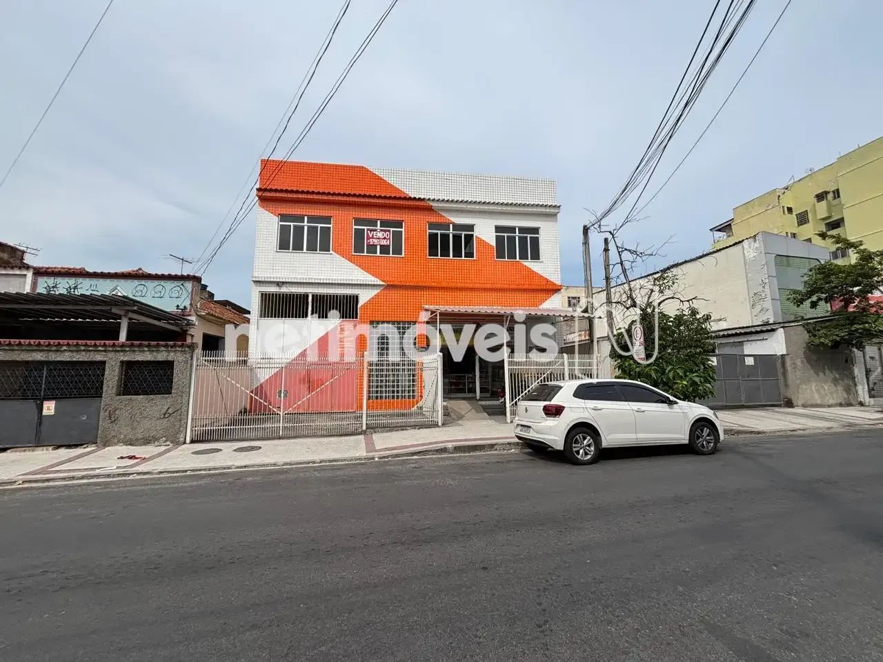 Prédio comercial em Olaria