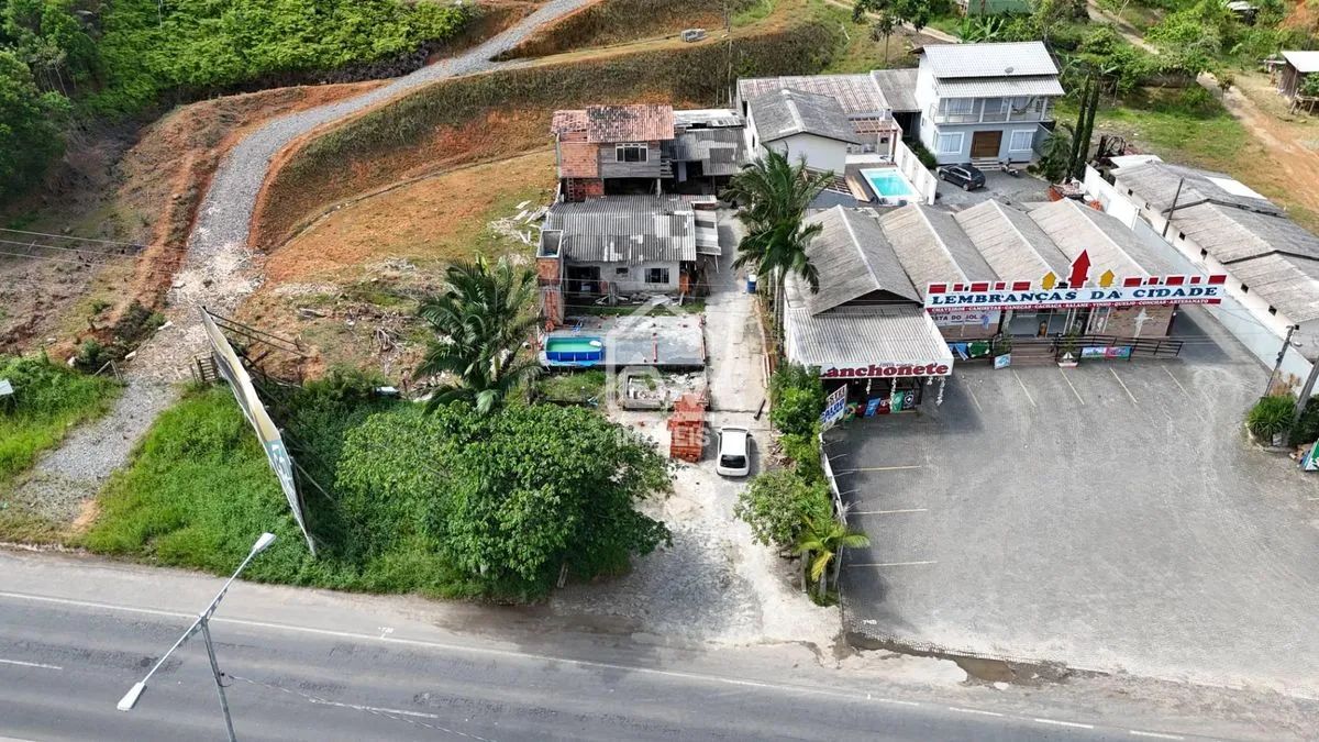 Terreno com Área Total de 675m² em Penha, SC