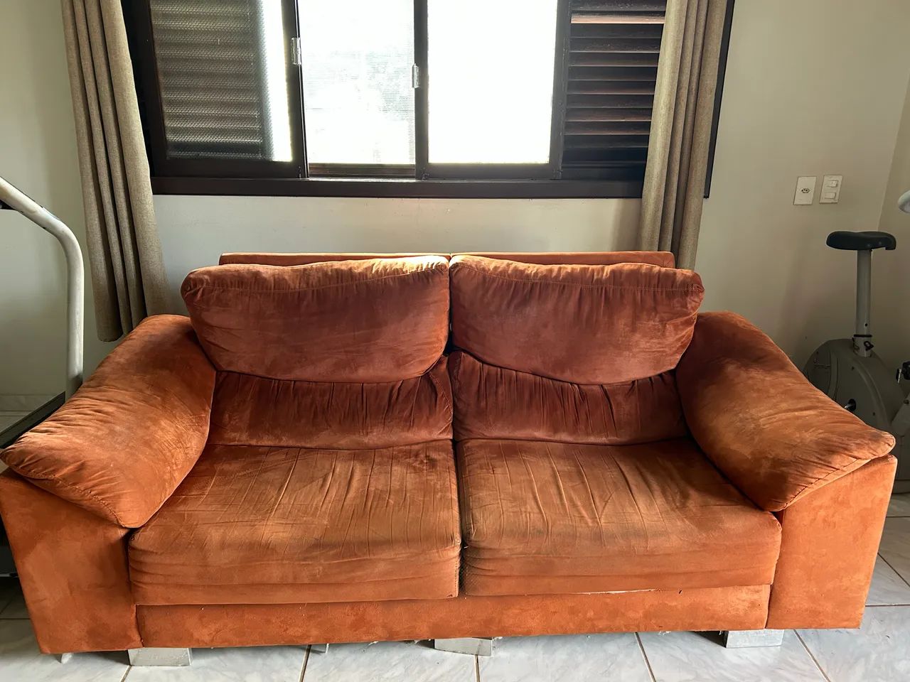 Vende- se Sofá de dois lugares - Foto 2