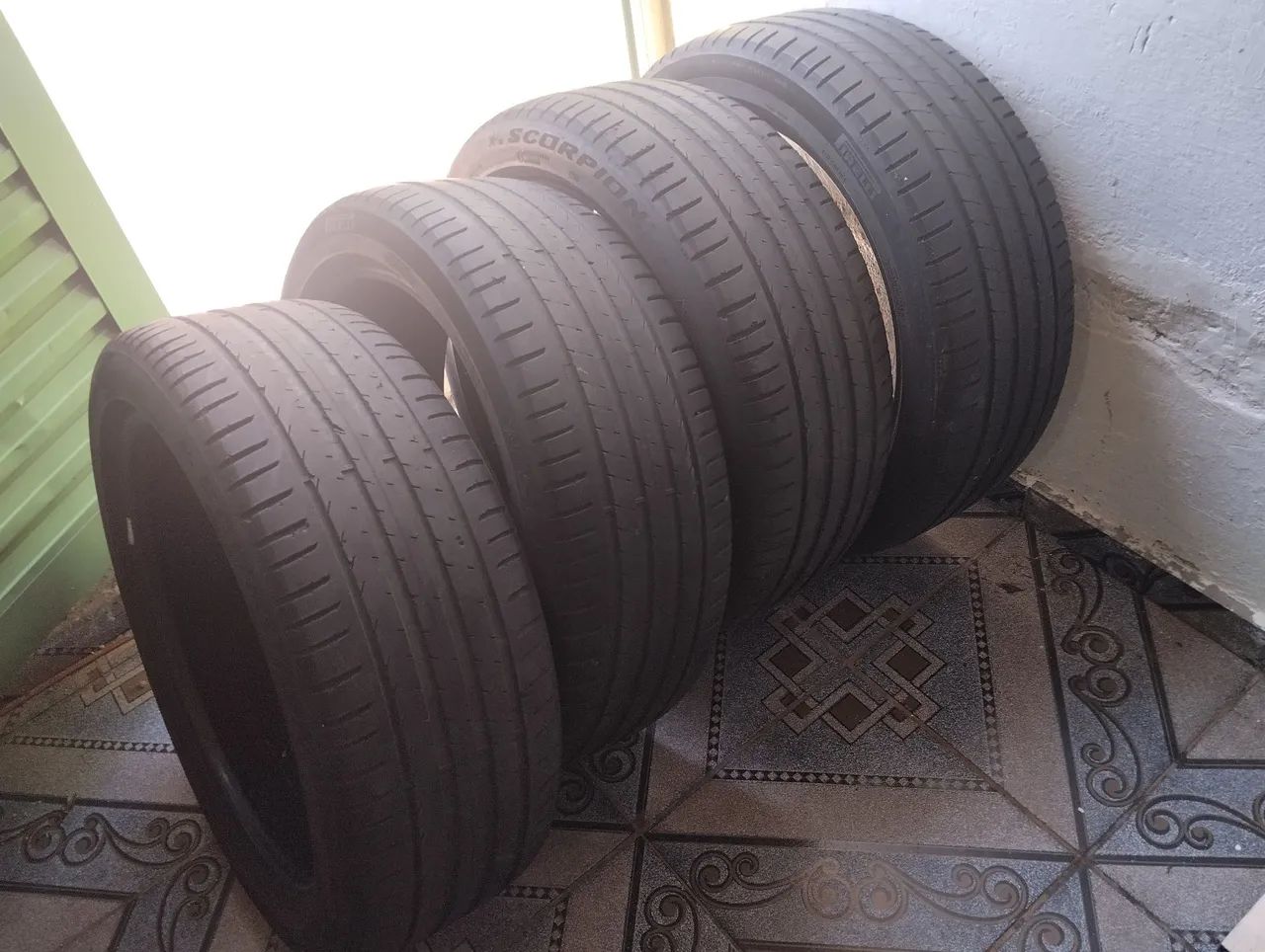 4 Pneus Pirelli Aro 19 235/45 - Foto 5