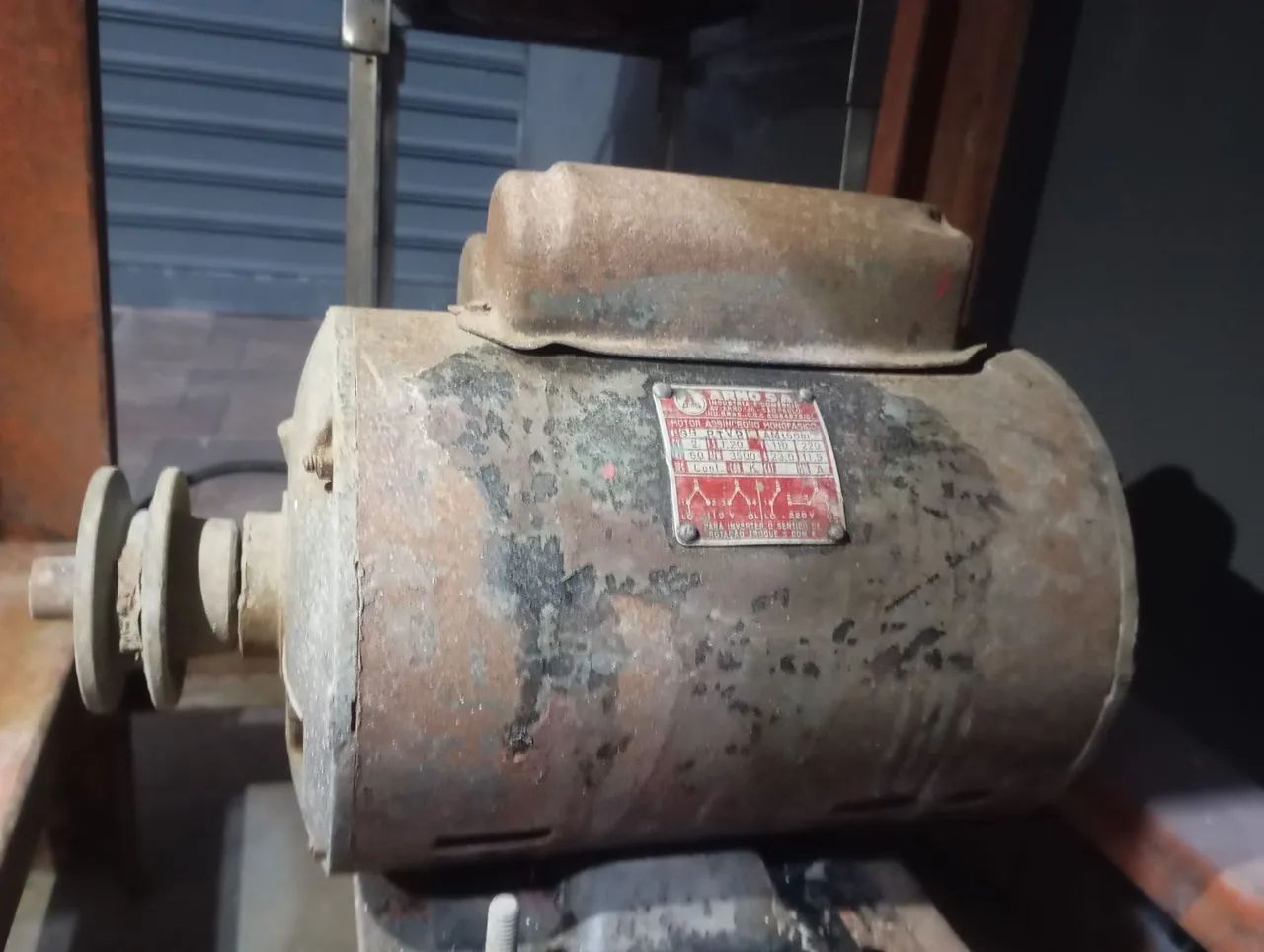 Motor de indução Arno 