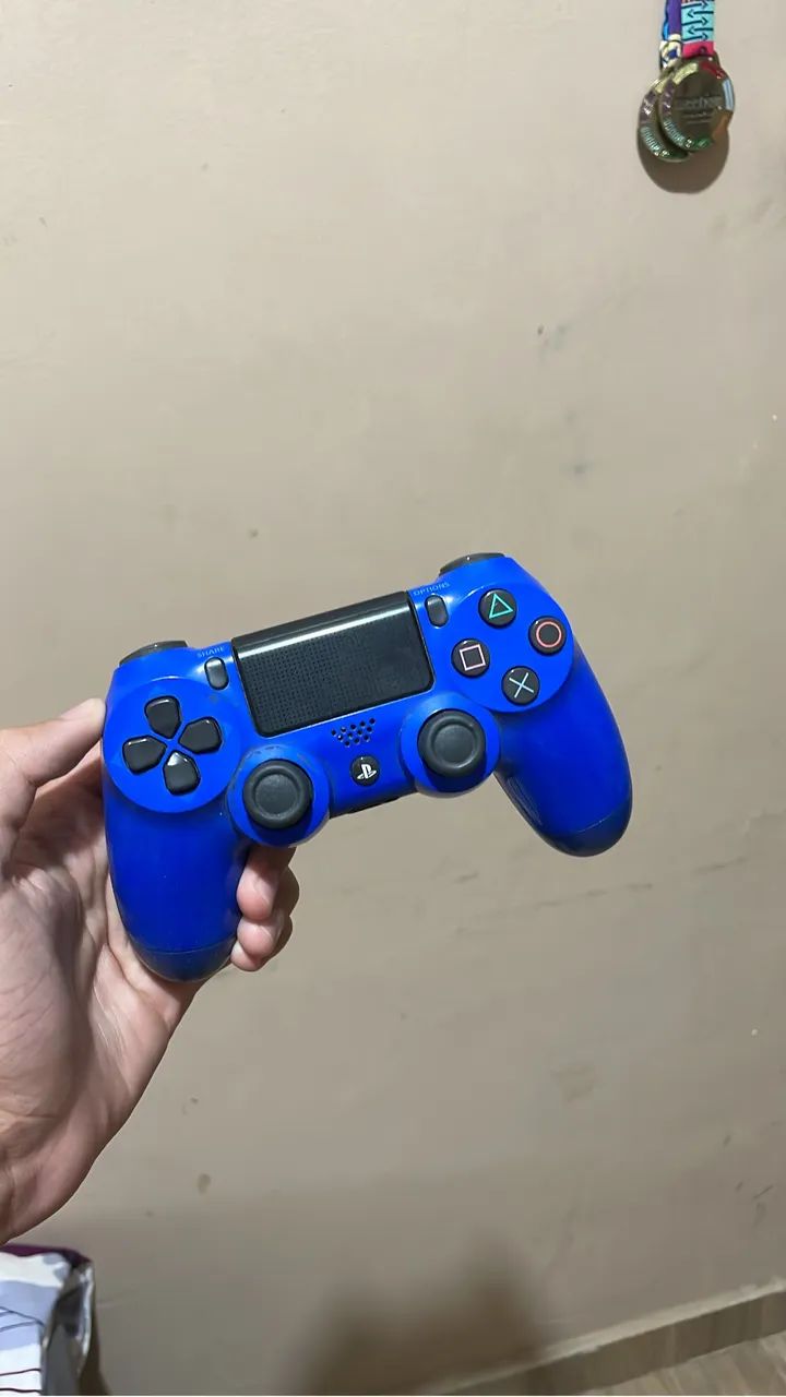 Vendo ps4 slim 1tb muito novoo