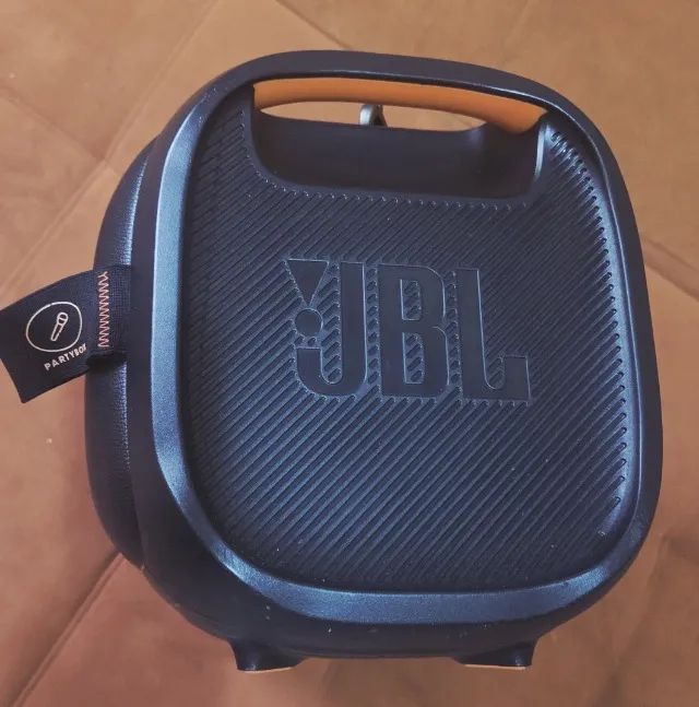 Som JBL Partybox On-the-Go Essential, 100W, Bluetooth, Bateria 12h, Alça, Novíss, NF, Gar  - Foto 4