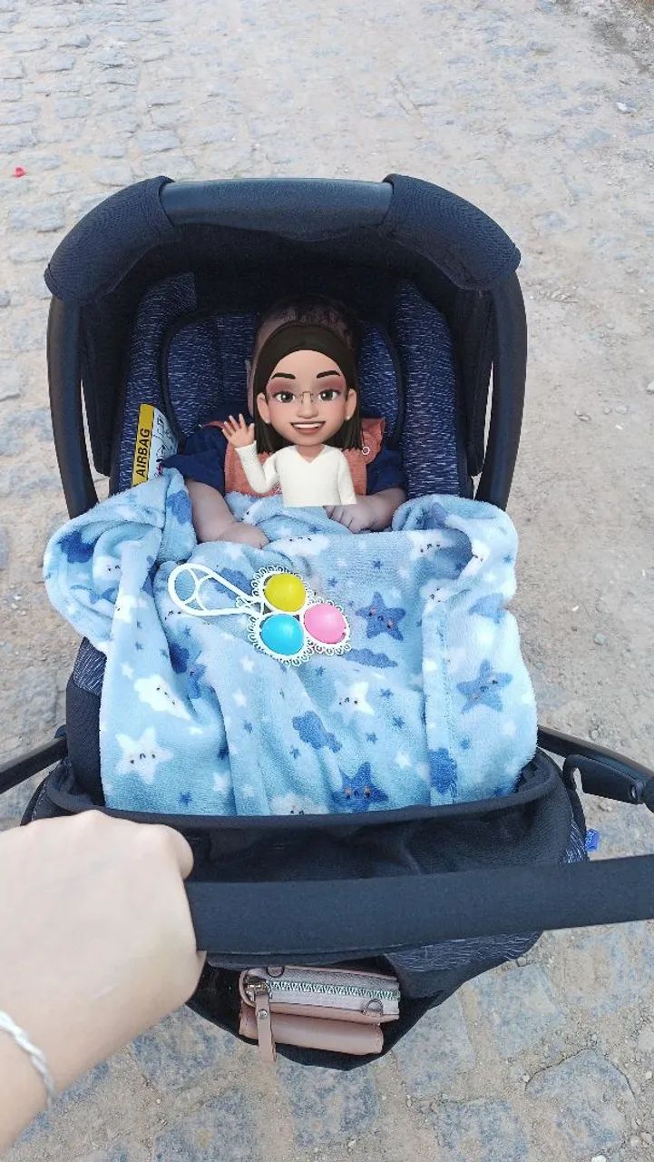 Carrinho de Bebê Alça Reversível com Bebê Conforto - Foto 2
