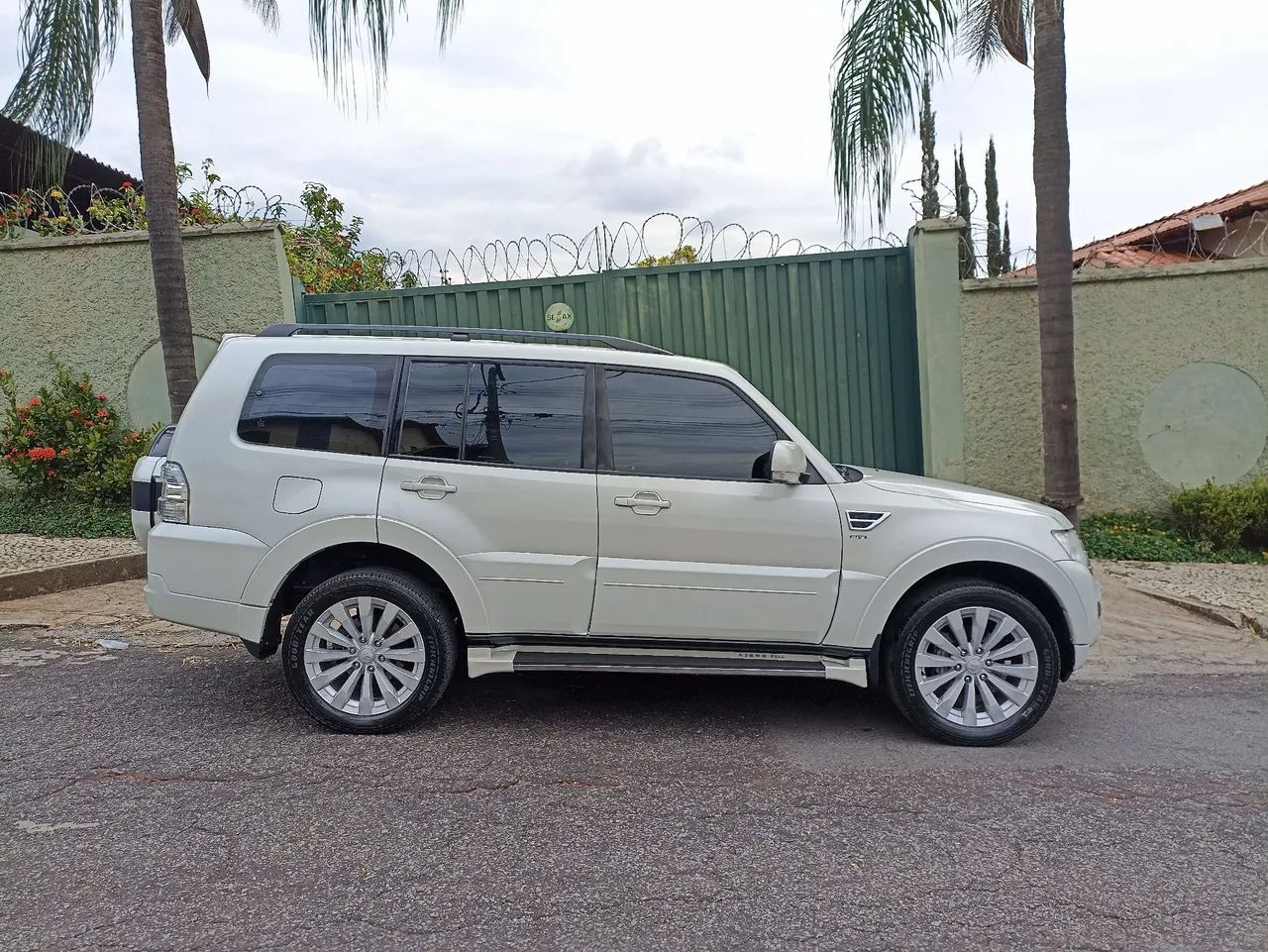Mitsubishi Pajero Pajero HPE Full 3.2 4x4 T.I.Dies. 5p Aut 2017