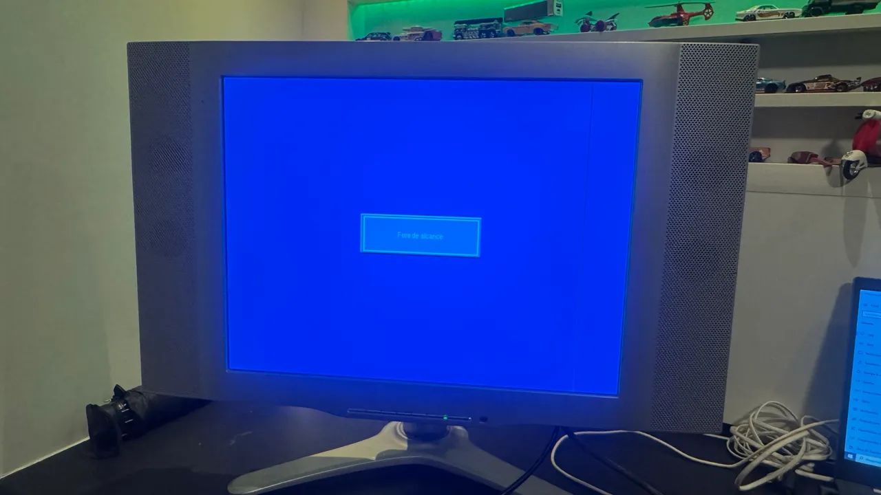  Televisor/Monitor de 20 polegadas, fabricado pela marca Proview mor HV 205