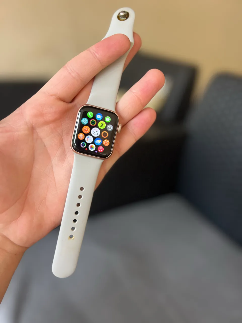 apple watch series 5 40mm gold