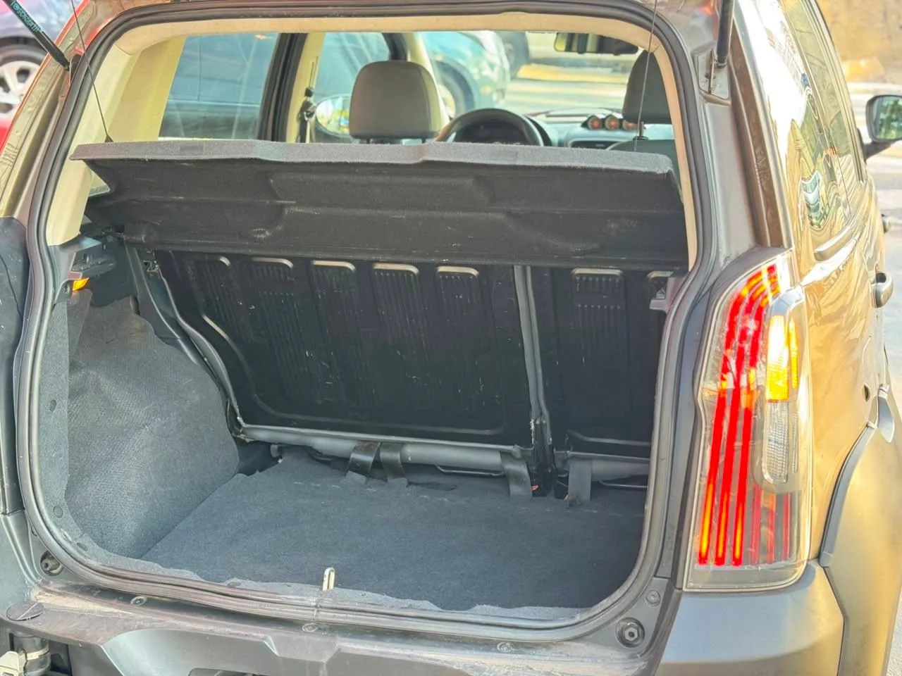 Fiat Idea Adv./ Adv.lock.dualogic 1.8 Flex 5P 2013 - Foto 4