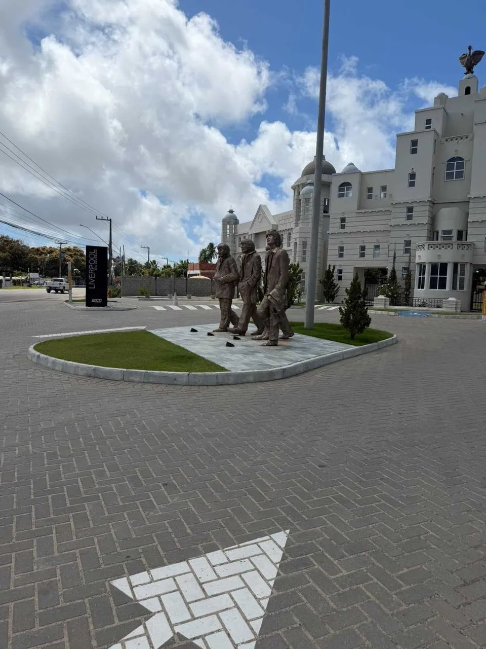 CONDOMÍNIO LIVERPOOL | BARRA DOS COQUEIROS [7381]