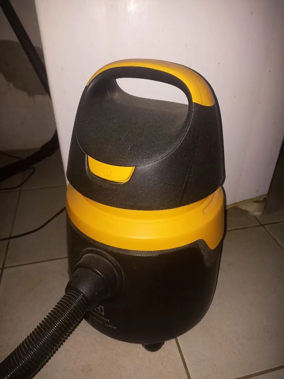 Aspirador de pó e água Eletrolux 