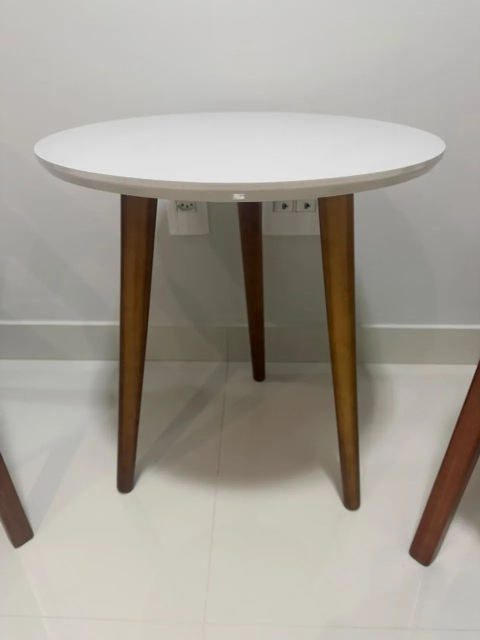 Cadeiras recepção + Mesa recepção 