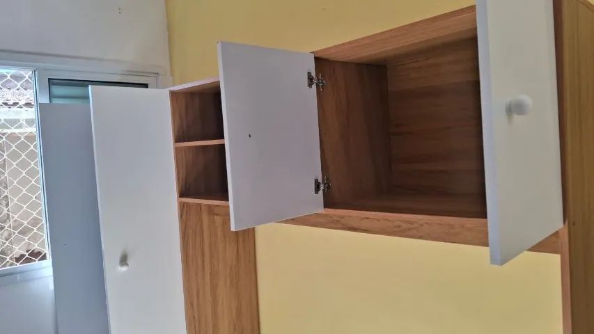 Guarda-Roupa infantil c/ 4 portas e 2 gavetas - Foto 2