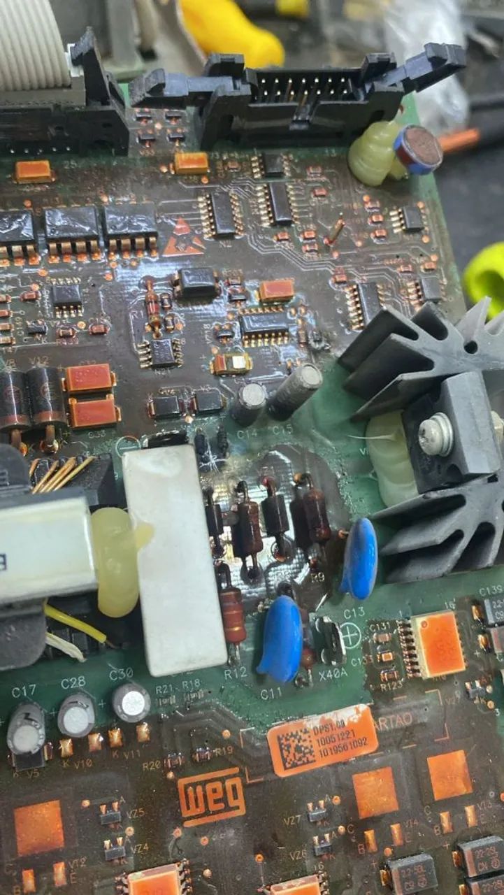Vaga para técnico em eletrônica - Foto 3