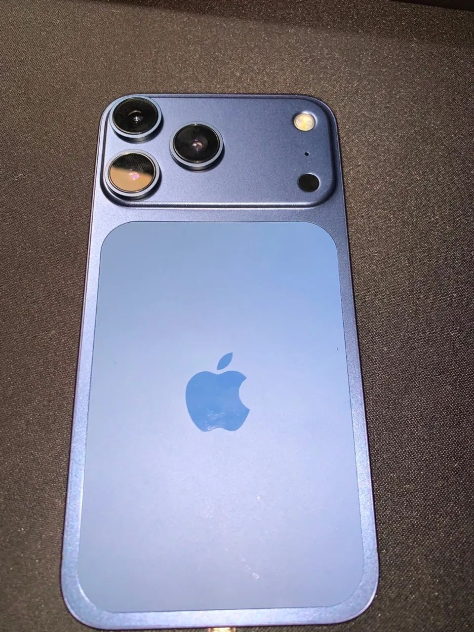 iPhone XR com visual do 17 Novo