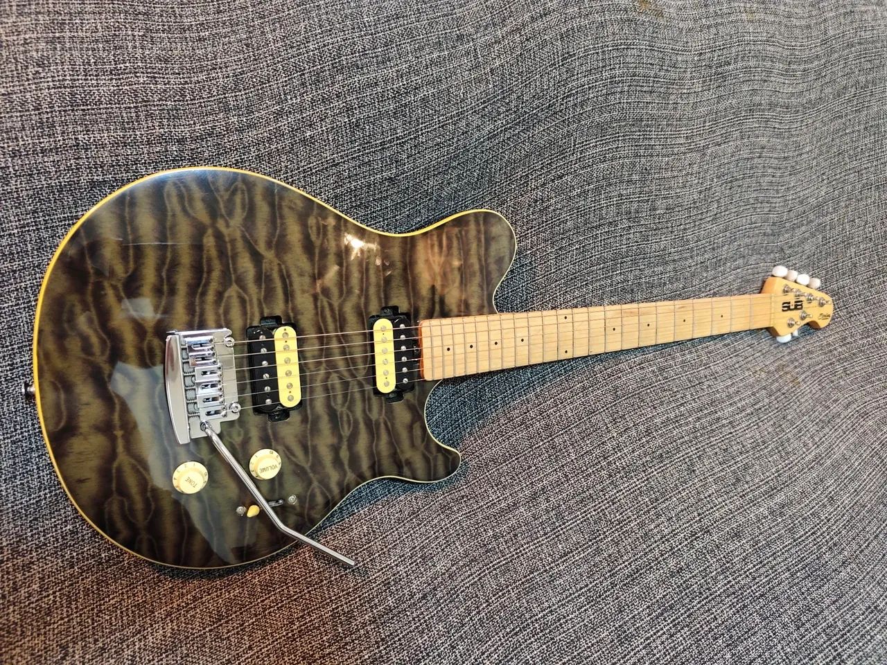MUSICMAN STERLING SUB C/ UPGRADES - Instrumentos musicais - Olaria