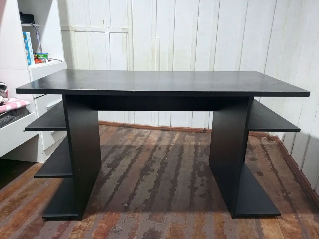Mesa gamer com cadeira escritório 