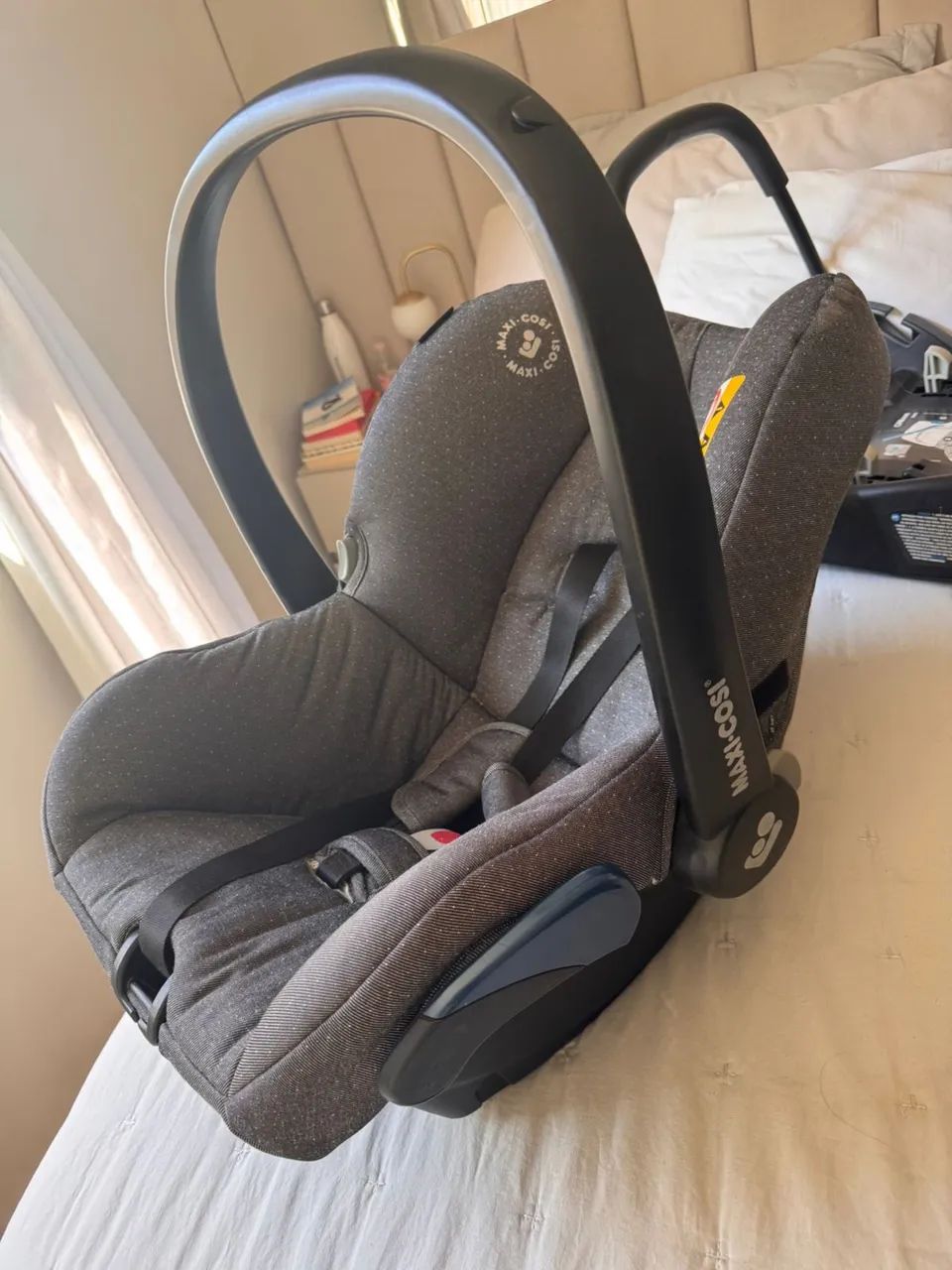 BEBE CONFORTO MAXI COSI COM BASE