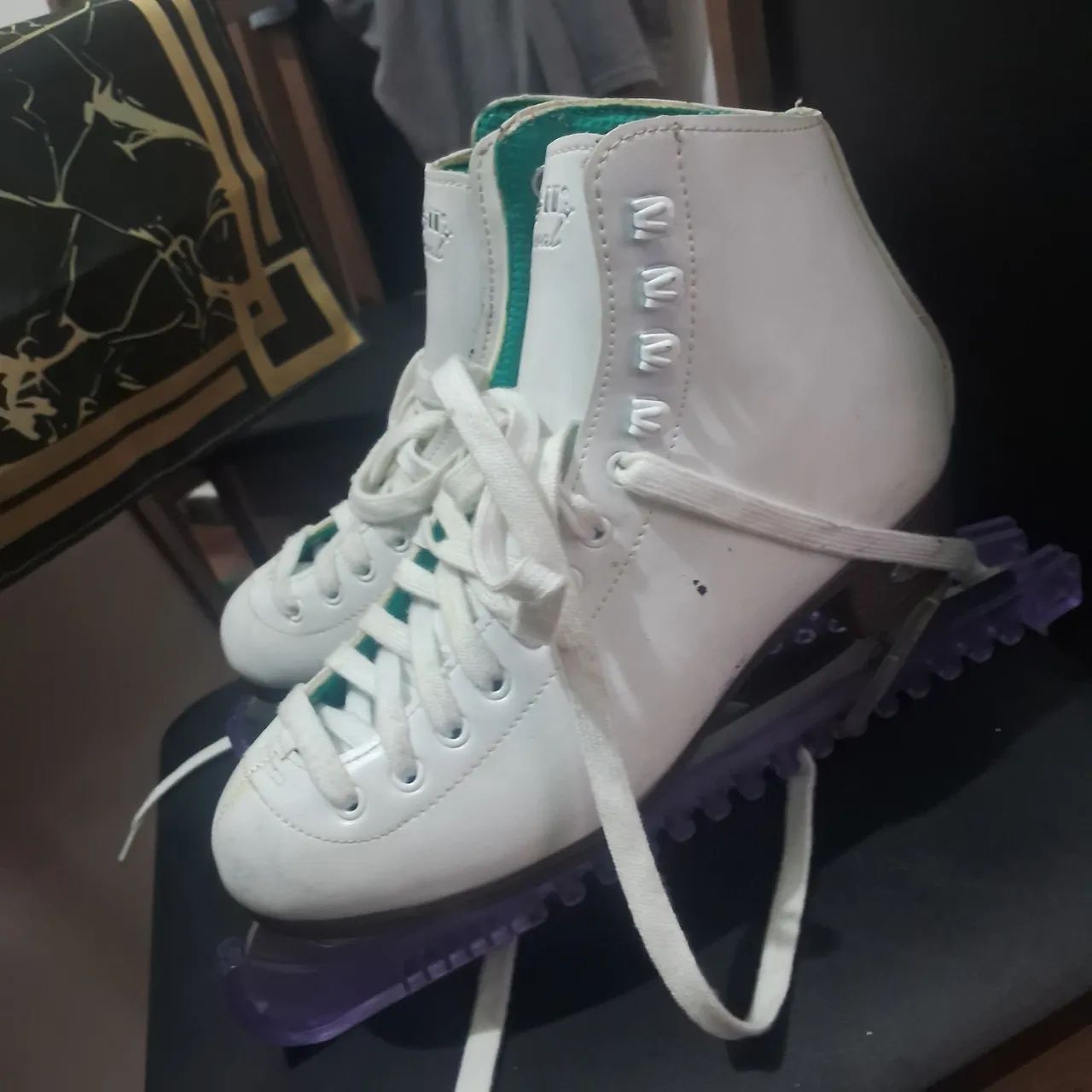 Patins profissional de gelo - Foto 2