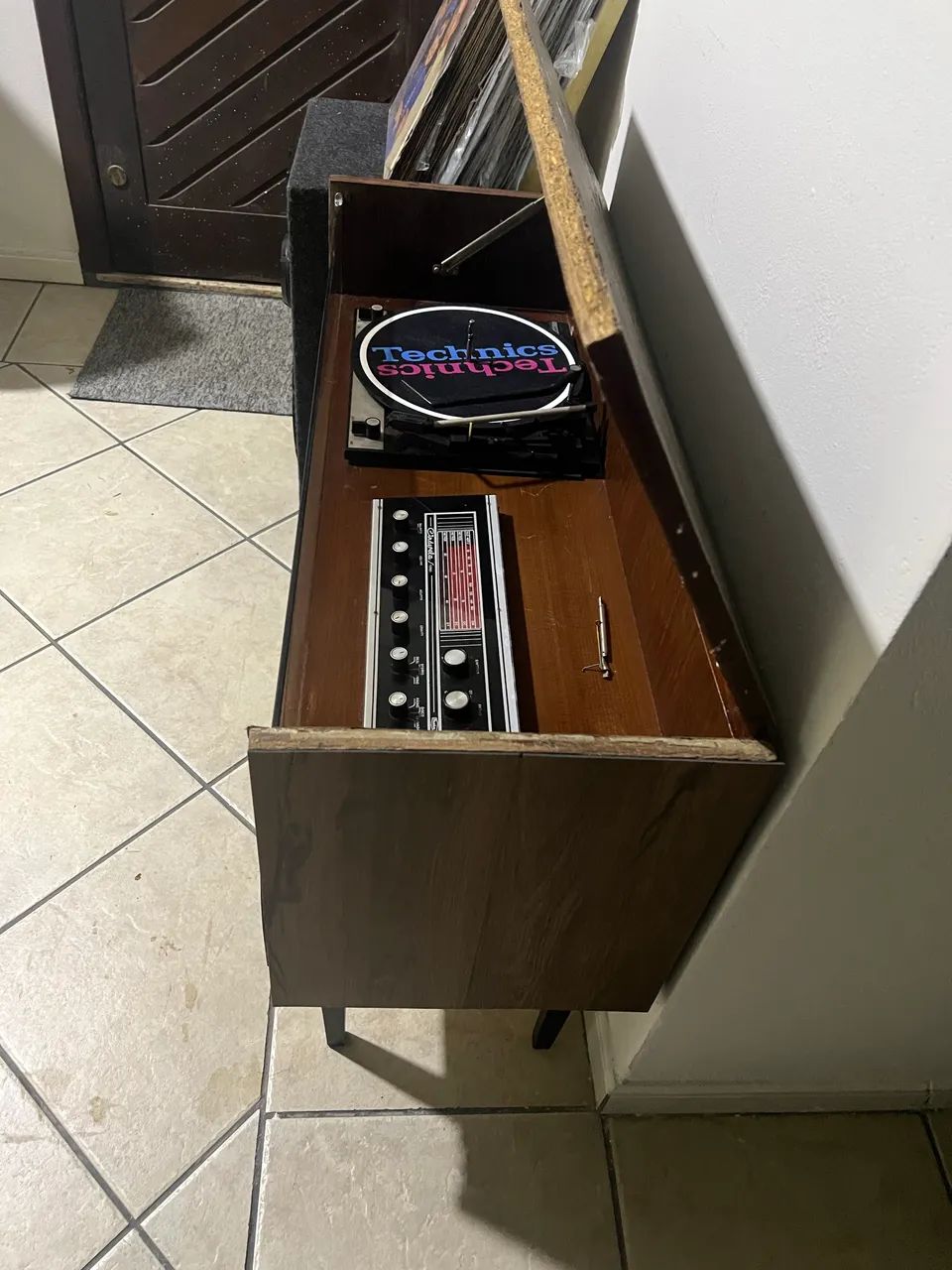 Vendo vitrola Cinderela - Foto 3