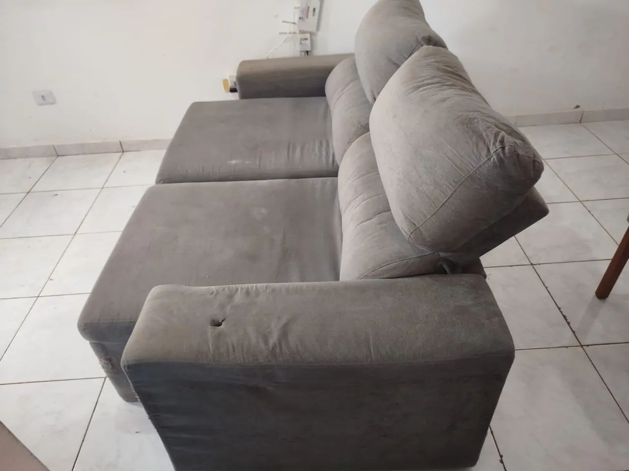 Sofá 2 lugares restratil com marcas de uso ((ENTREGO GRATIS)) - Foto 5