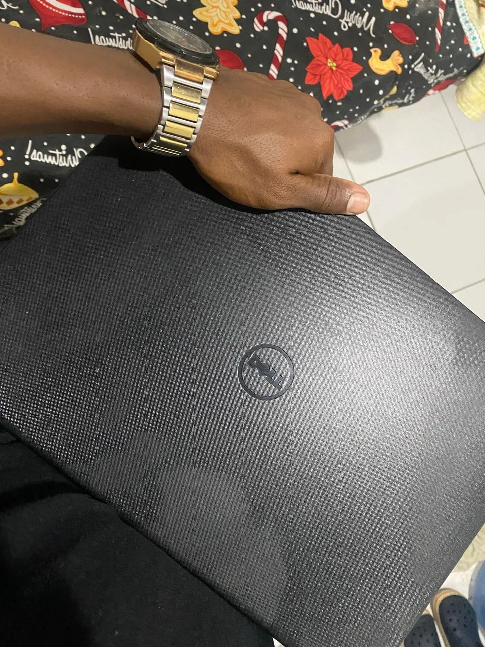     Notebook Dell em Excelente Estado - Rápido e Conservado