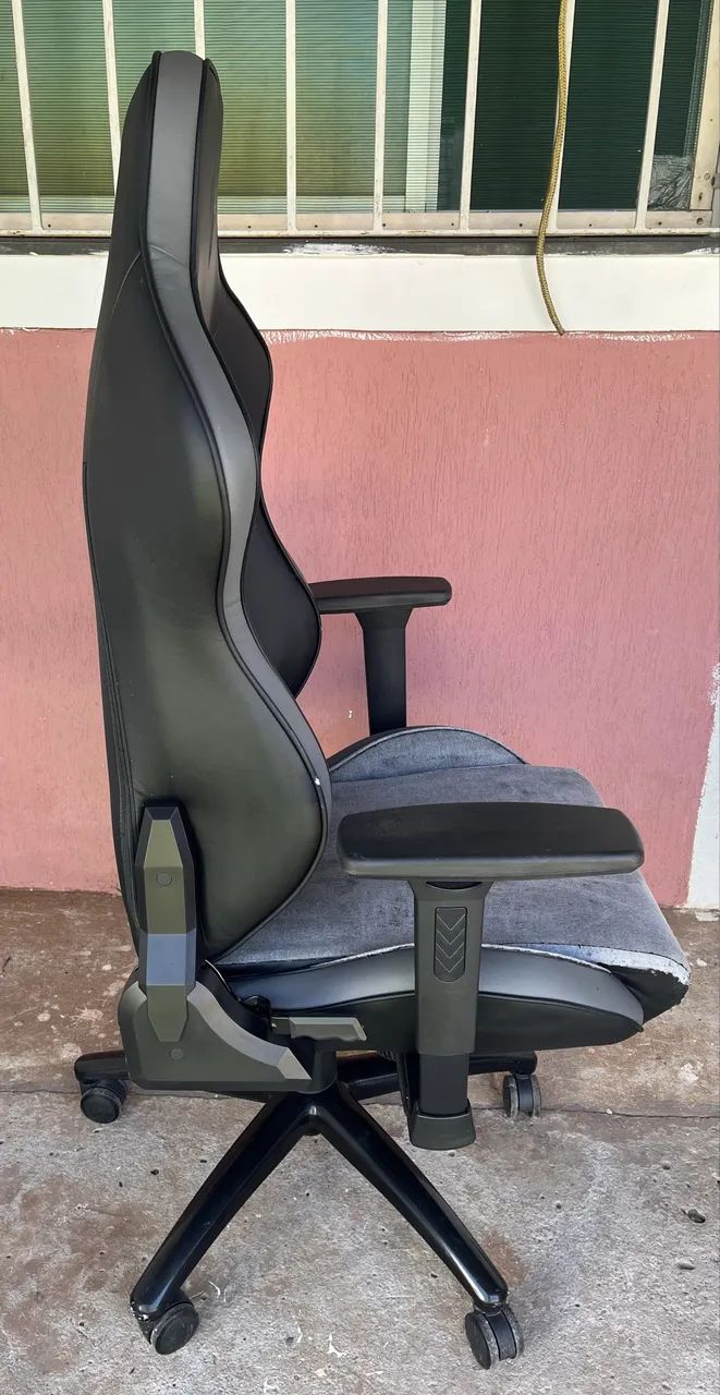 Vendo Cadeira Gamer OMEGA - Foto 3