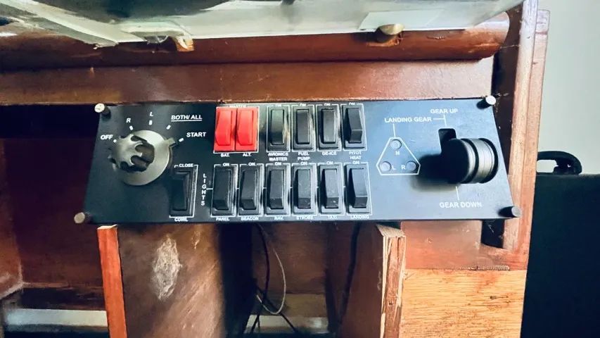 Pro flight Switch Panel - Logitech - Saitek -(comutação de voo)